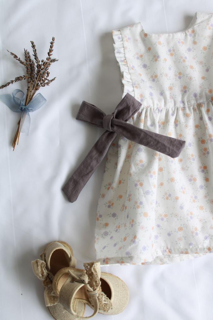 Vestido estampado floral violeta